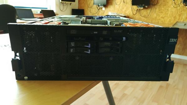 Server-Rack IBM System x3850